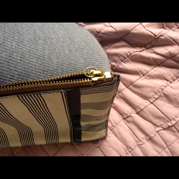 Leather clutch , good condition - Picture 4 of 5